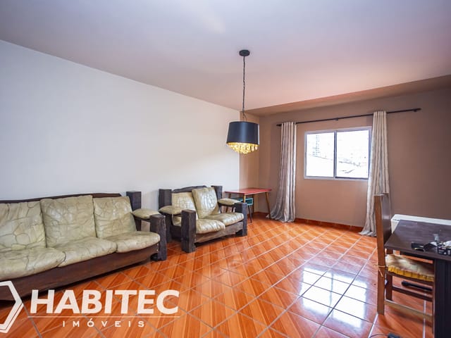 Apartamento 3 quartos e 1 banheiro, para alugar, no bairro Centro em Curitiba