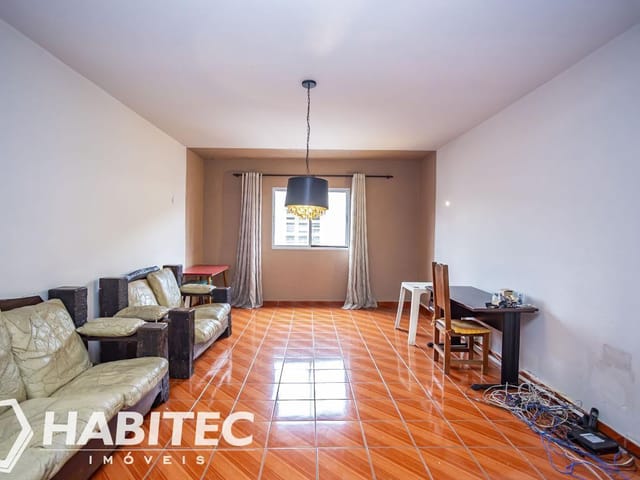 Apartamento 3 quartos e 1 banheiro, para alugar, no bairro Centro em Curitiba