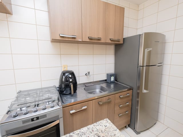 Apartamento com 43m² 1 quarto e 1 banheiro, à venda ou para alugar, no bairro Centro em Pelotas