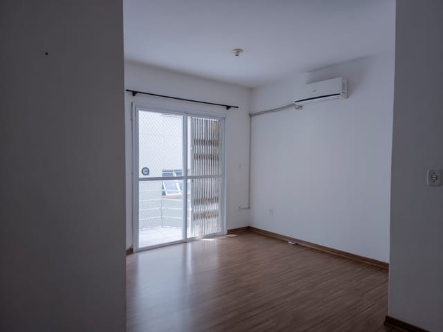 Apartamento com 93m² 2 quartos e 1 banheiro, à venda, no bairro Três Vendas em Pelotas
