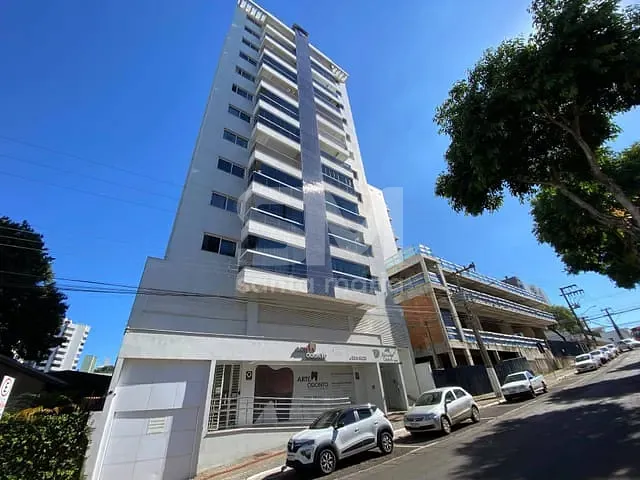 Apartamento 2 quartos e 2 banheiros, para alugar, no bairro Centro em Chapecó