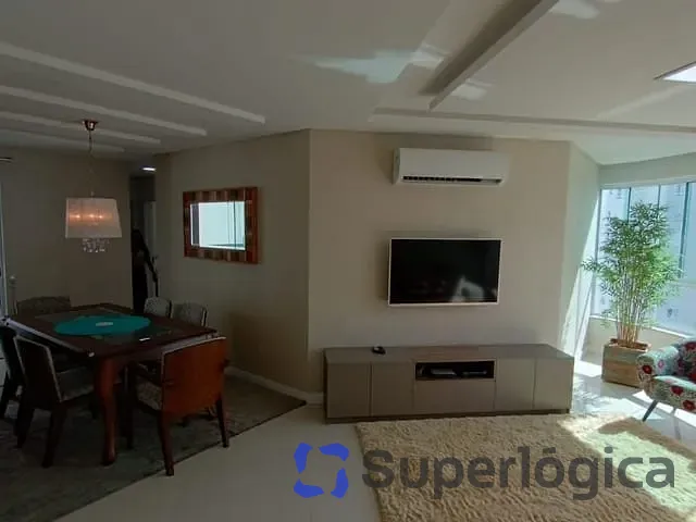 Apartamento com 333m² 4 quartos e 2 banheiros, à venda, no bairro Barra Sul em Balneário Camboriú
