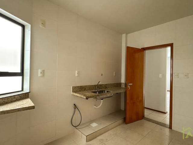 Apartamento 3 quartos e 2 banheiros, à venda, no bairro Santa Helena em Juiz de Fora