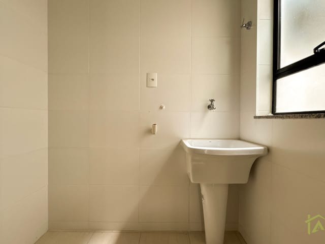 Apartamento 3 quartos e 2 banheiros, à venda, no bairro Santa Helena em Juiz de Fora