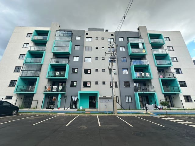 Apartamento à Venda no Condomínio Vista Uvaranas – 3 Quartos (1 Suíte), 66 m², com Sacada e Churrasqueira