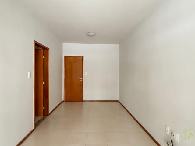 Apartamento 2 quartos e 1 banheiro, à venda, no bairro Santa Helena em Juiz de Fora