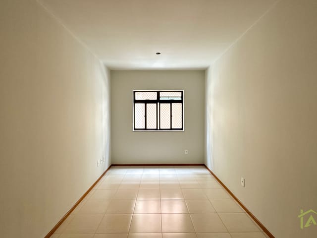 Apartamento 2 quartos e 1 banheiro, à venda, no bairro Santa Helena em Juiz de Fora