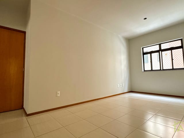 Apartamento 2 quartos e 1 banheiro, à venda, no bairro Santa Helena em Juiz de Fora