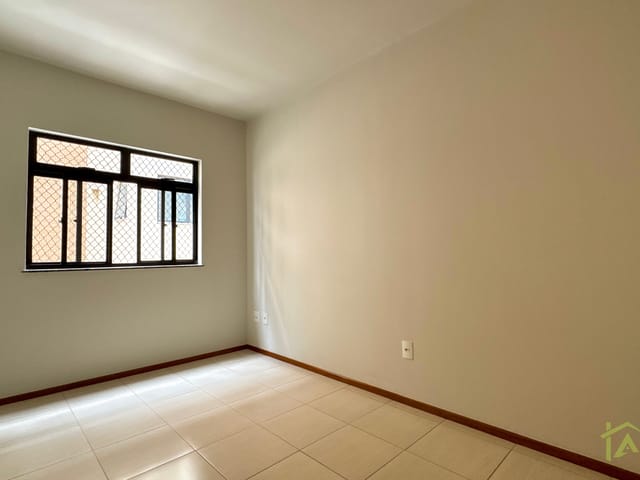 Apartamento 2 quartos e 1 banheiro, à venda, no bairro Santa Helena em Juiz de Fora