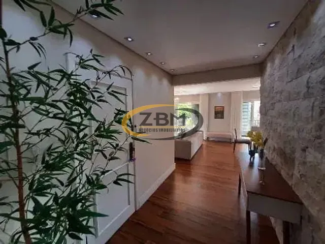 Apartamento com 210m² 4 quartos e 3 banheiros, à venda, no bairro Centro em Londrina