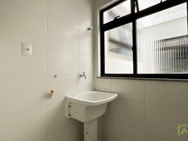 Apartamento 2 quartos e 1 banheiro, à venda, no bairro Centro em Juiz de Fora