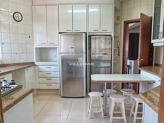 Apartamento com 287m² 3 quartos e 3 banheiros, à venda, no bairro Zona 01 em Maringá