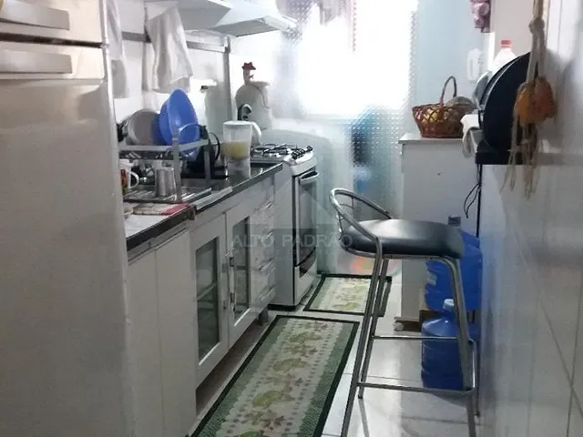 Apartamento 2 quartos e 1 banheiro, à venda, no bairro Parque São Vicente em Mauá