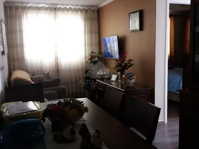 Apartamento 2 quartos e 1 banheiro, à venda, no bairro Parque São Vicente em Mauá