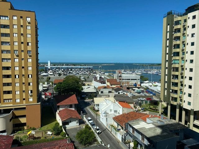 Apartamento com 220m² 3 quartos e 4 banheiros, à venda, no bairro Centro em Itajaí