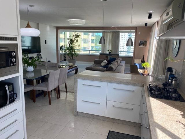 Apartamento com 220m² 3 quartos e 4 banheiros, à venda, no bairro Centro em Itajaí