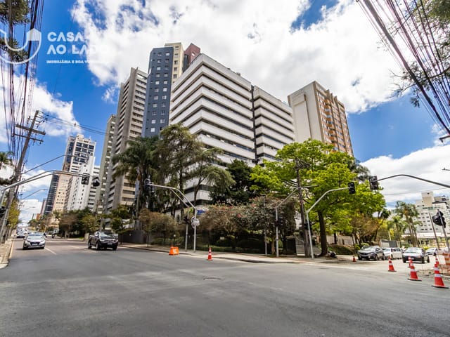 Apartamento 3 quartos e 4 banheiros, para alugar, no bairro Bigorrilho em Curitiba