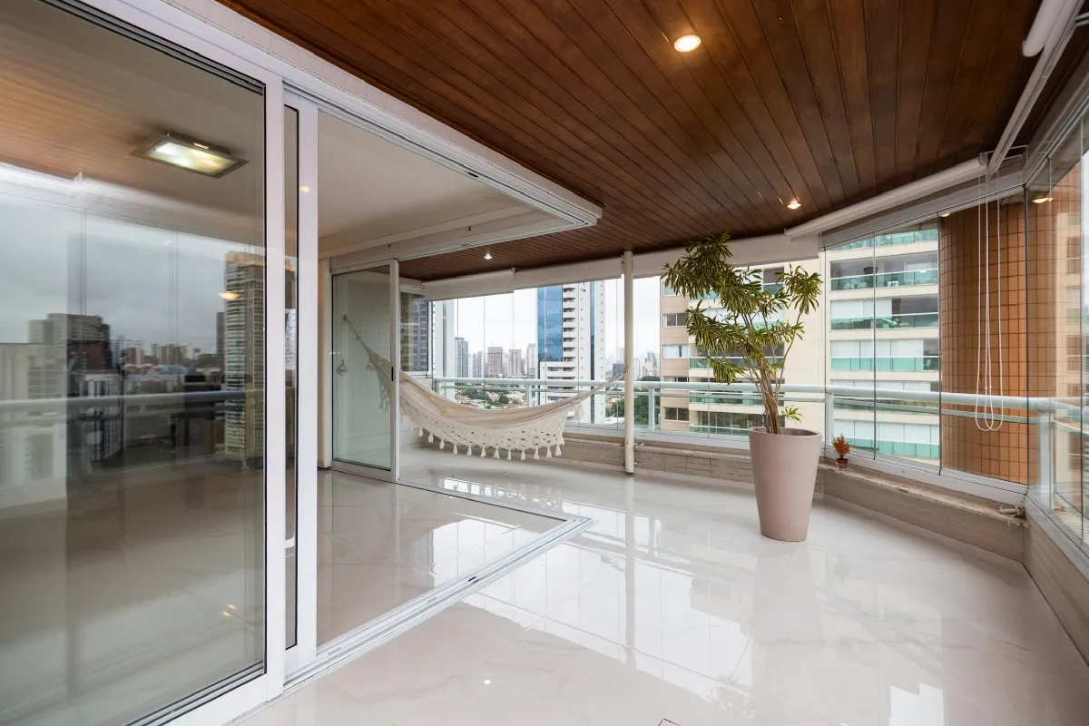 Apartamento para venda em Cidade Monções com 4 quartos, sendo 3 suítes, 205m²