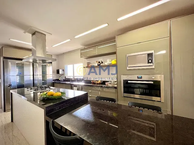 Apartamento com 378m² 4 quartos e 6 banheiros, à venda, no bairro Setor Bueno em Goiânia