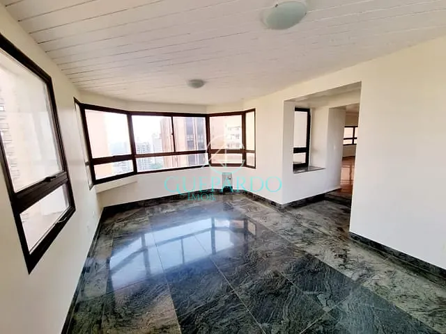 Apartamento com 430m² 4 quartos e 5 banheiros, à venda, no bairro Centro em Londrina