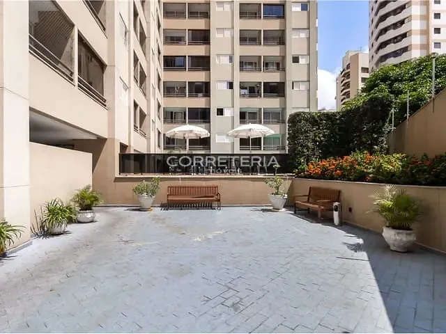 Apartamento 2 quartos e 1 banheiro, à venda, no bairro Moema em São Paulo