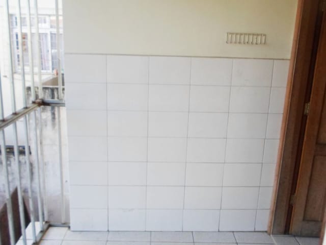 Apartamento 2 quartos e 1 banheiro, para alugar, no bairro Cajuru em Curitiba