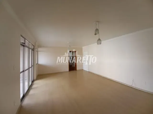 Apartamento com 162m² 3 quartos e 2 banheiros, à venda, no bairro Centro em Concórdia