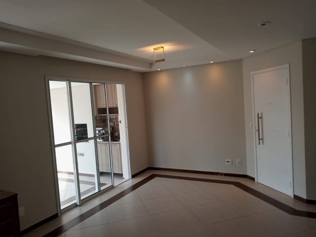 Apartamento com 90m² 2 quartos e 2 banheiros, para alugar, no bairro Aclimação em São Paulo