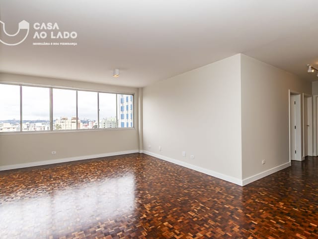 Apartamento 3 quartos e 2 banheiros, à venda, no bairro Água Verde em Curitiba