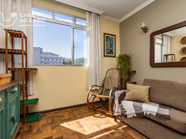 Apartamento 3 quartos e 2 banheiros, à venda, no bairro Água Verde em Curitiba