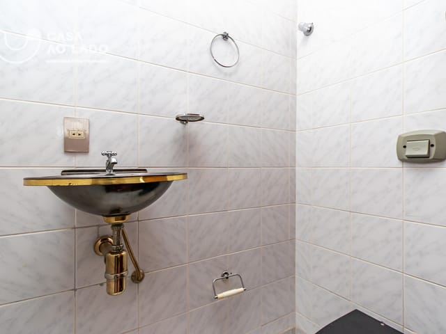 Apartamento 3 quartos e 2 banheiros, para alugar, no bairro Bigorrilho em Curitiba