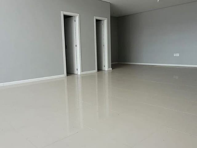 Sala à venda, no bairro Sagrada Família em Caxias do Sul