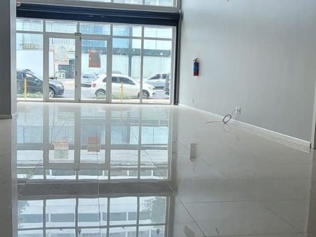 Sala à venda, no bairro Sagrada Família em Caxias do Sul