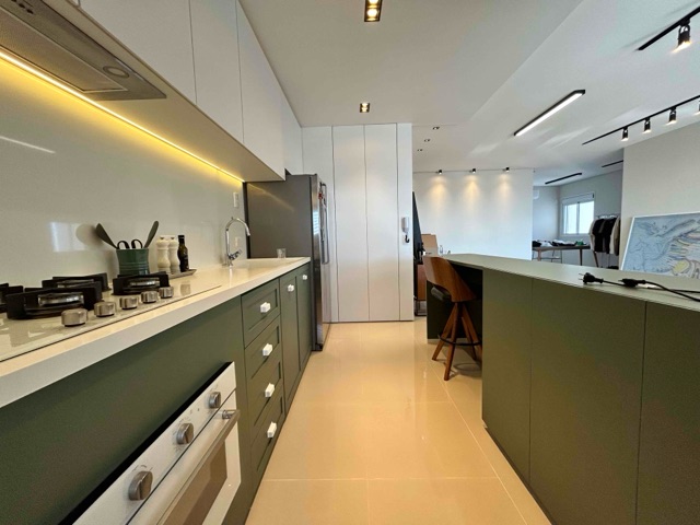 Foto do Apartamento - Apartamento para locação, Ed. Innovare, Zona 03, Maringá, PR | Villeman Imóveis