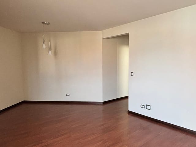 Apartamento com 93m² 3 quartos e 2 banheiros, à venda, no bairro Uvaranas em Ponta Grossa