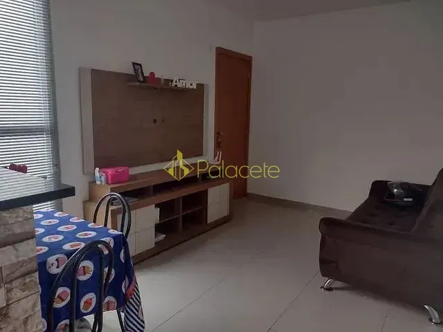 Apartamento 2 quartos e 1 banheiro, à venda, no bairro Jardim das Bandeiras em Taubaté