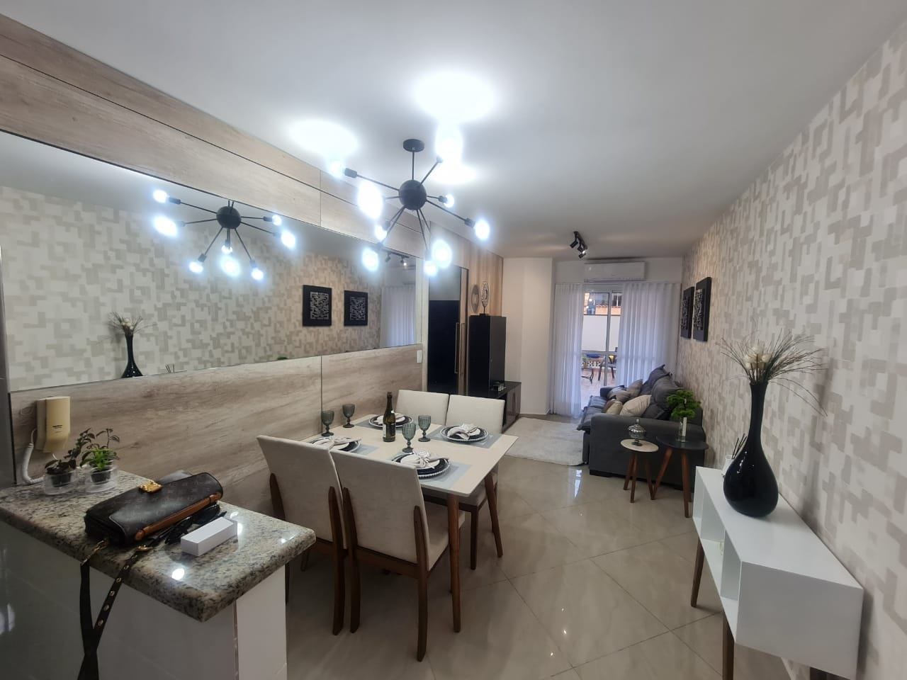 Apartamento Lindo, novo, todo mobiliado e decorado, 2/4, suíte, 2vagas, 80m², elevador. São Caetano do Sul - SP