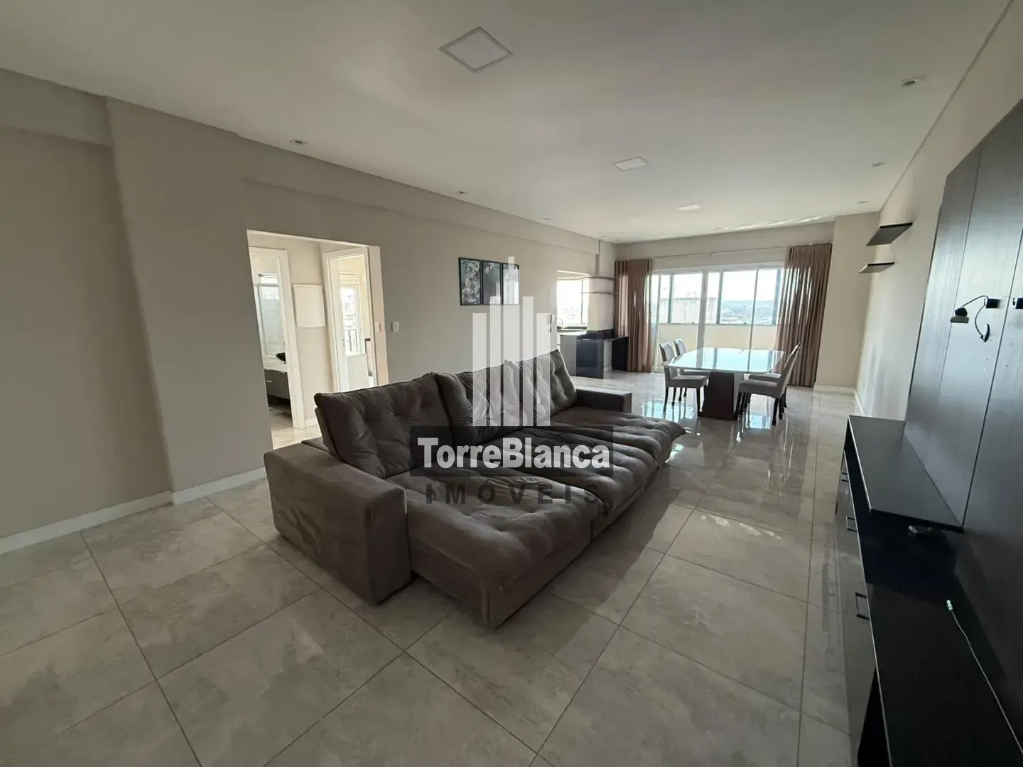 Apartamento, 3 quartos, 200 m² - Foto 2
