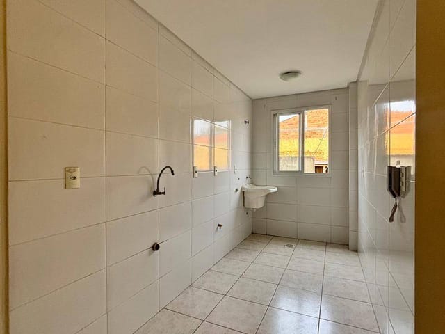 Apartamento com 60m² 3 quartos e 1 banheiro, à venda, no bairro Ronda em Ponta Grossa