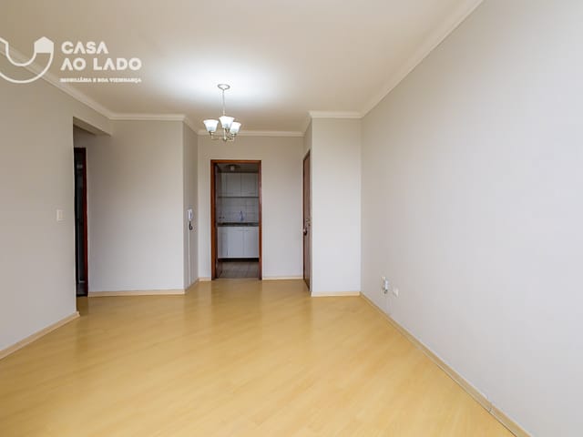 Apartamento 2 quartos e 1 banheiro, para alugar, no bairro Água Verde em Curitiba
