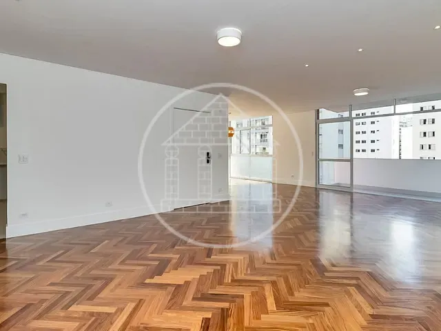 Apartamento com 233m² 3 quartos e 1 banheiro, à venda, no bairro Higienópolis em São Paulo