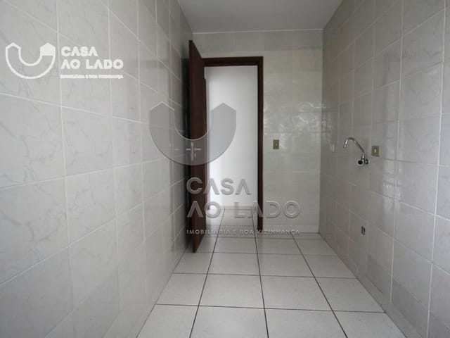 Apartamento 1 quarto e 1 banheiro, para alugar, no bairro Cajuru em Curitiba