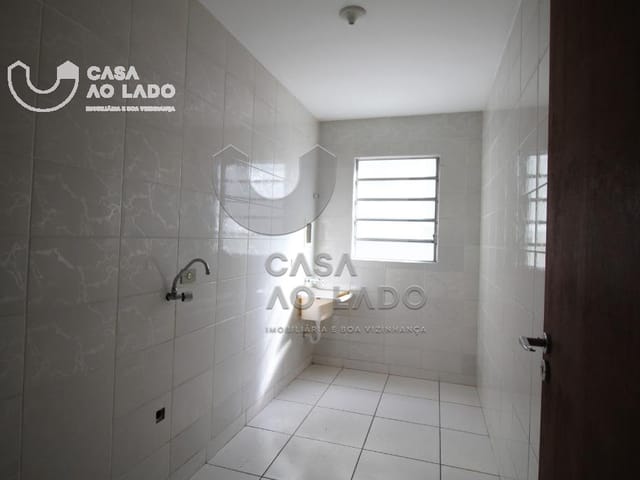 Apartamento 1 quarto e 1 banheiro, para alugar, no bairro Cajuru em Curitiba