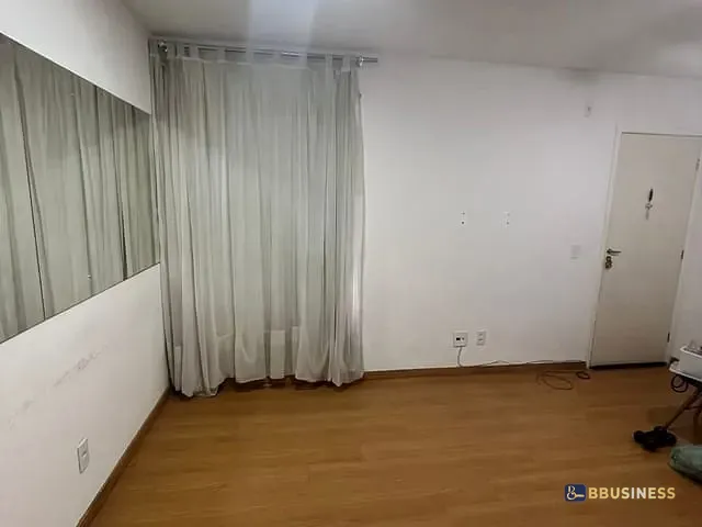 Apartamento 2 quartos e 1 banheiro, para alugar, no bairro Vargem Grande em Rio de Janeiro