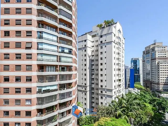 Apartamento com 32m² 1 quarto e 1 banheiro, à venda, no bairro Vila Nova Conceição em São Paulo