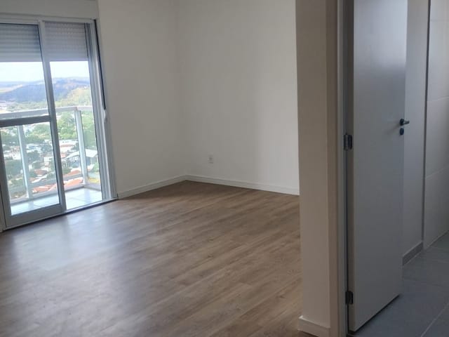Apartamento com 125m² 4 quartos e 2 banheiros, para alugar, no bairro Vila Bonfim em Embu das Artes