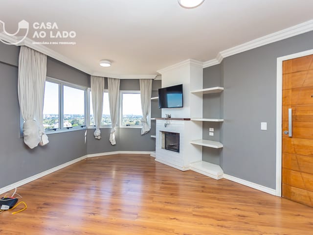 Apartamento 3 quartos e 2 banheiros, para alugar, no bairro Cristo Rei em Curitiba