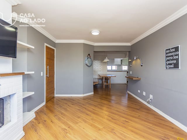 Apartamento 3 quartos e 2 banheiros, para alugar, no bairro Cristo Rei em Curitiba