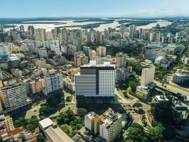 Apartamento 1 quarto e 1 banheiro, à venda, no bairro Cidade Baixa em Porto Alegre