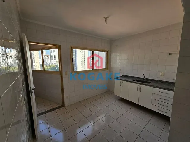 Apartamento 4 quartos e 1 banheiro, à venda, no bairro Jardim Aquarius em São José dos Campos